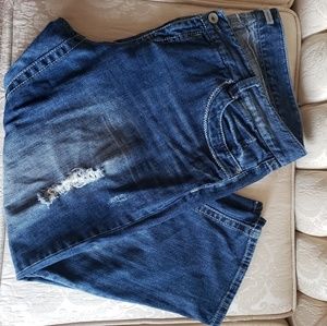Maurices jeans